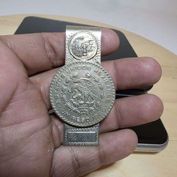 Vintage 1960 Un Peso Tepalcate Taxco Mexico 10% Silver Coin Money Clip - Picture 1 of 9